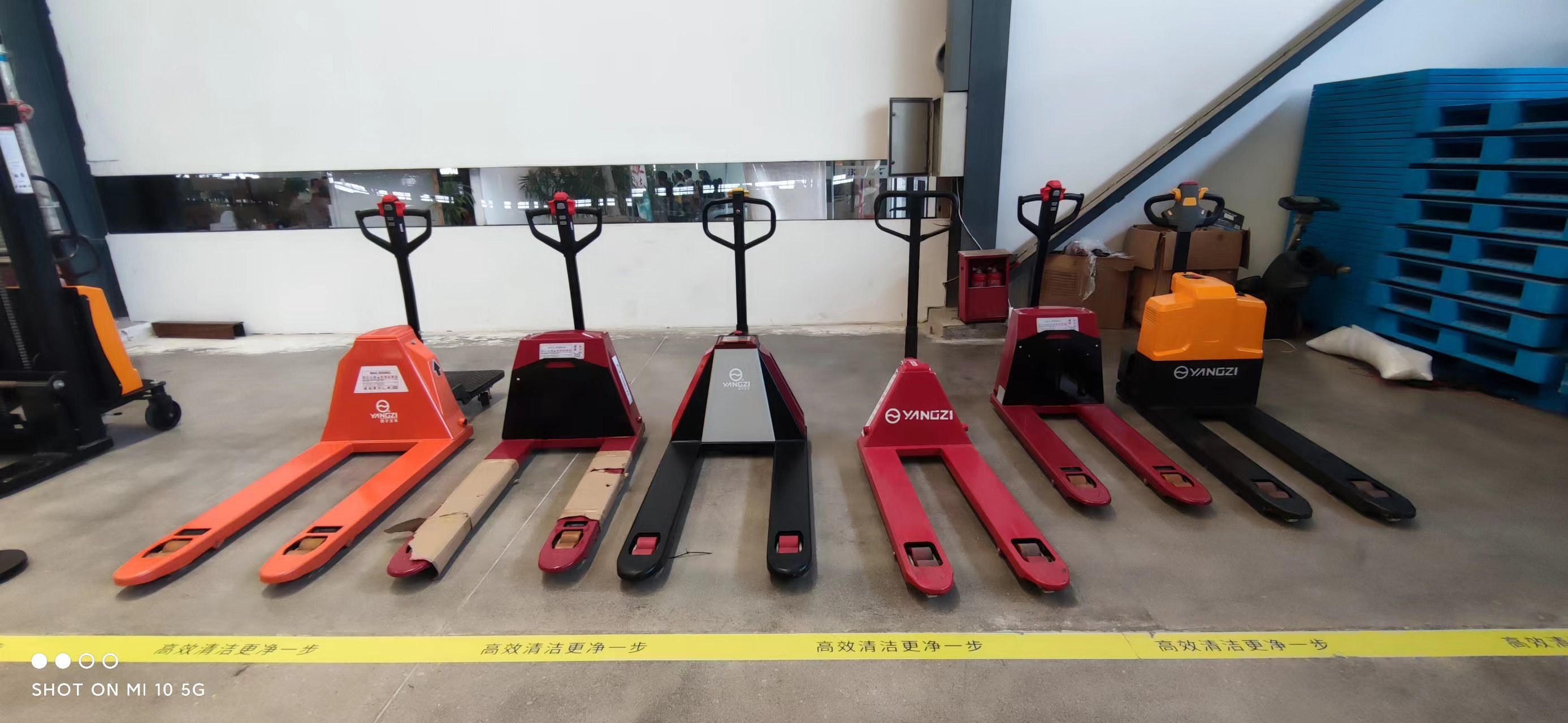 卸貨時(shí)電動(dòng)堆垛車要注意什么 卸貨時(shí)電動(dòng)堆垛車要注意什么